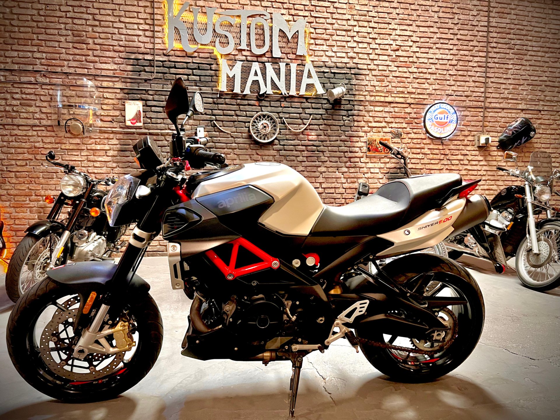 Aprilia Shiver 900 2017 - Imagen 1