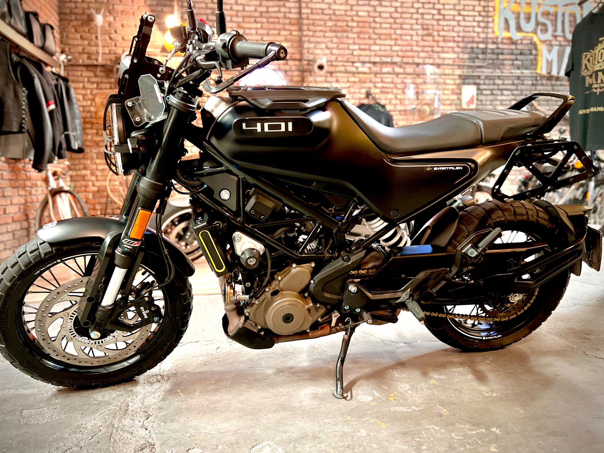 Husqvarna Svartpilen 401 – 2022 - Imagen 1