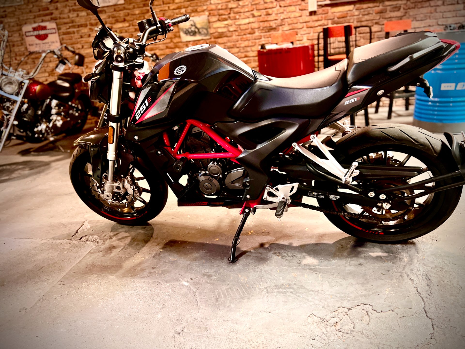 Benelli 251 S – 2024 - Imagen 1