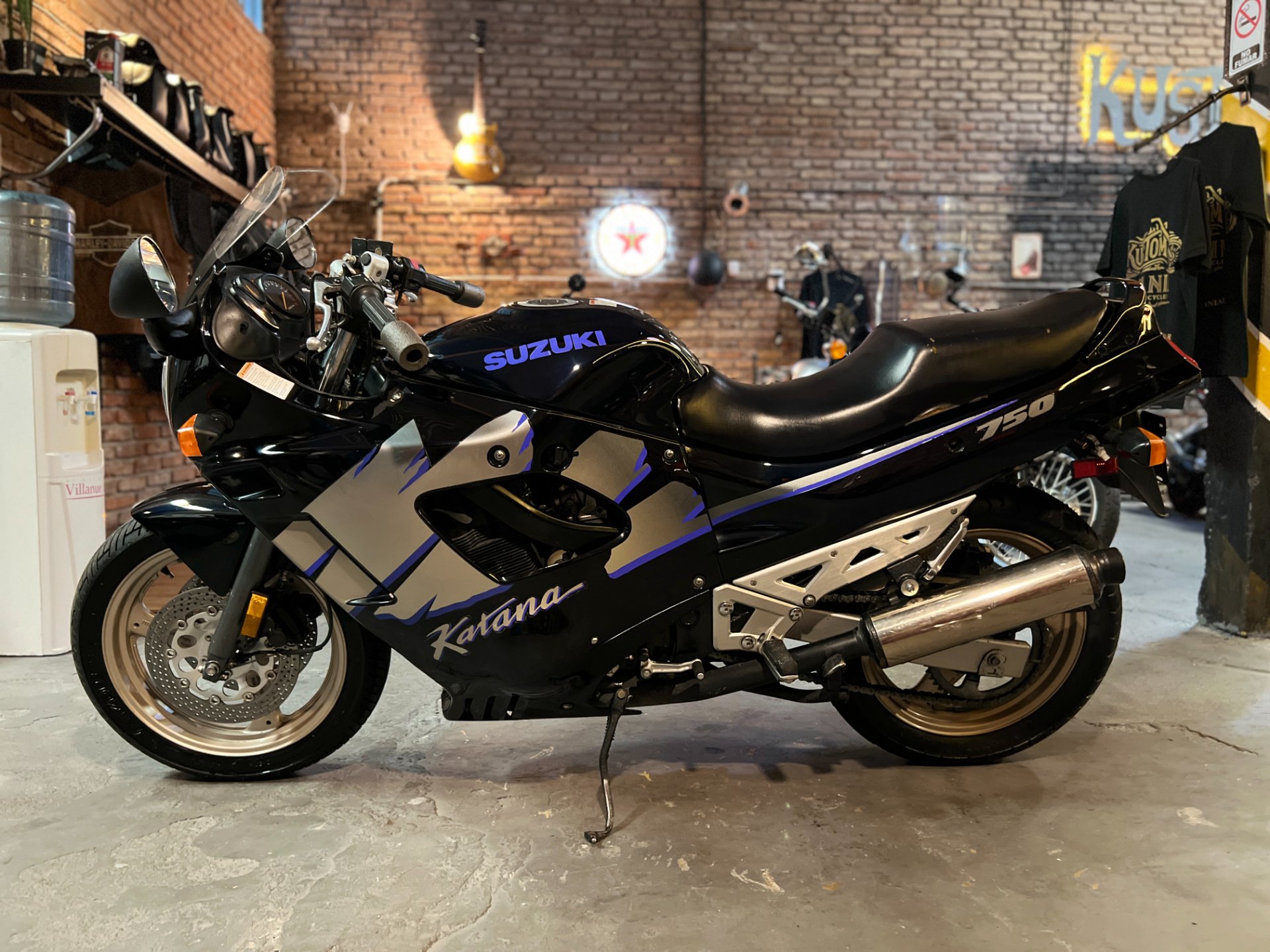 Suzuki GSX Katana 750 – 1994